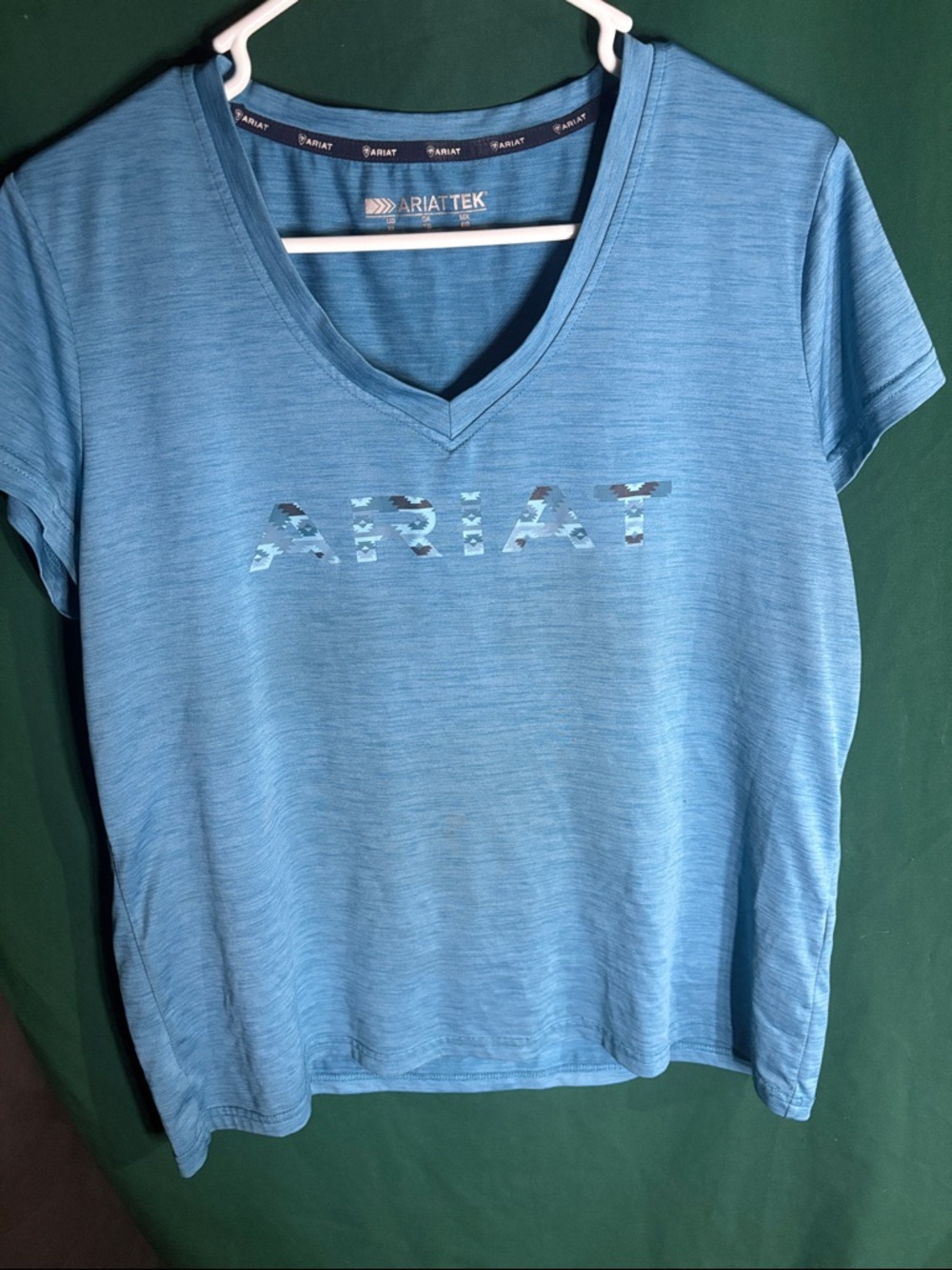 Ariat Women's Short-Sleeve V-Neck Tee in Sky Blue